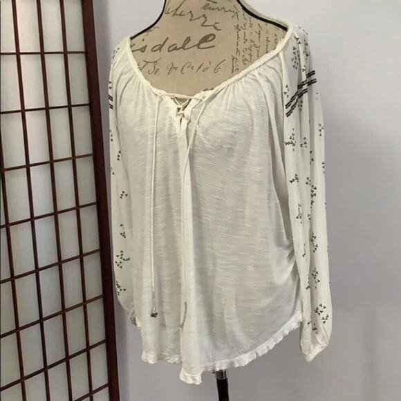 FREE PEOPLE‎ WHITE BLOUSE WITH DECORATIVE S… - Picture 1 of 7